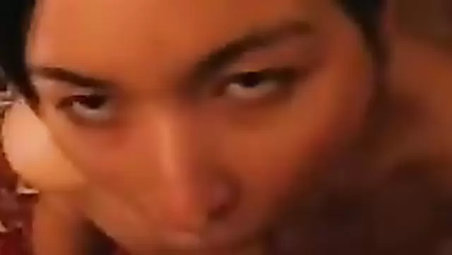 Узбечка с аппетитом сосет любимому