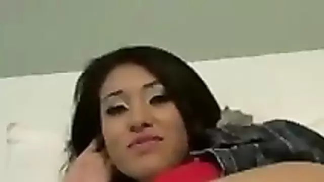 Шлюха из Узбекистана горячо оттрахана